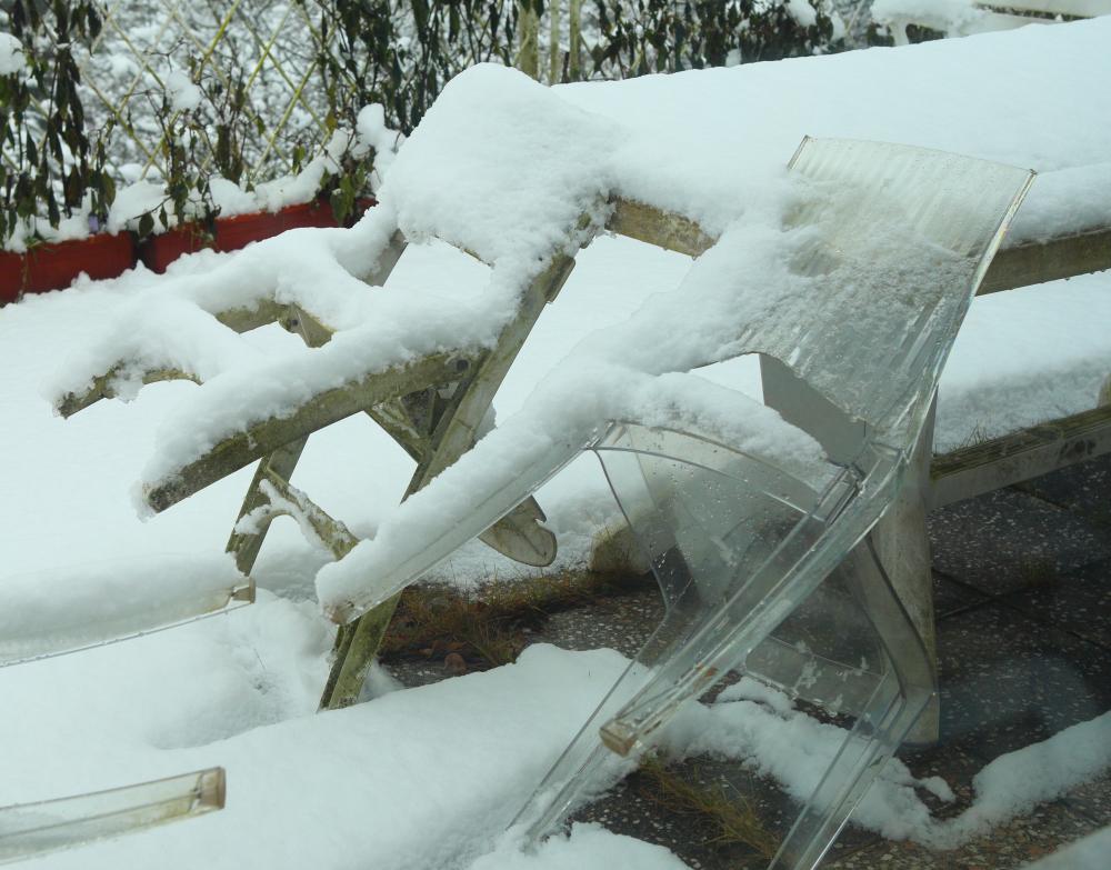 n_211209_schneebalkon.jpg